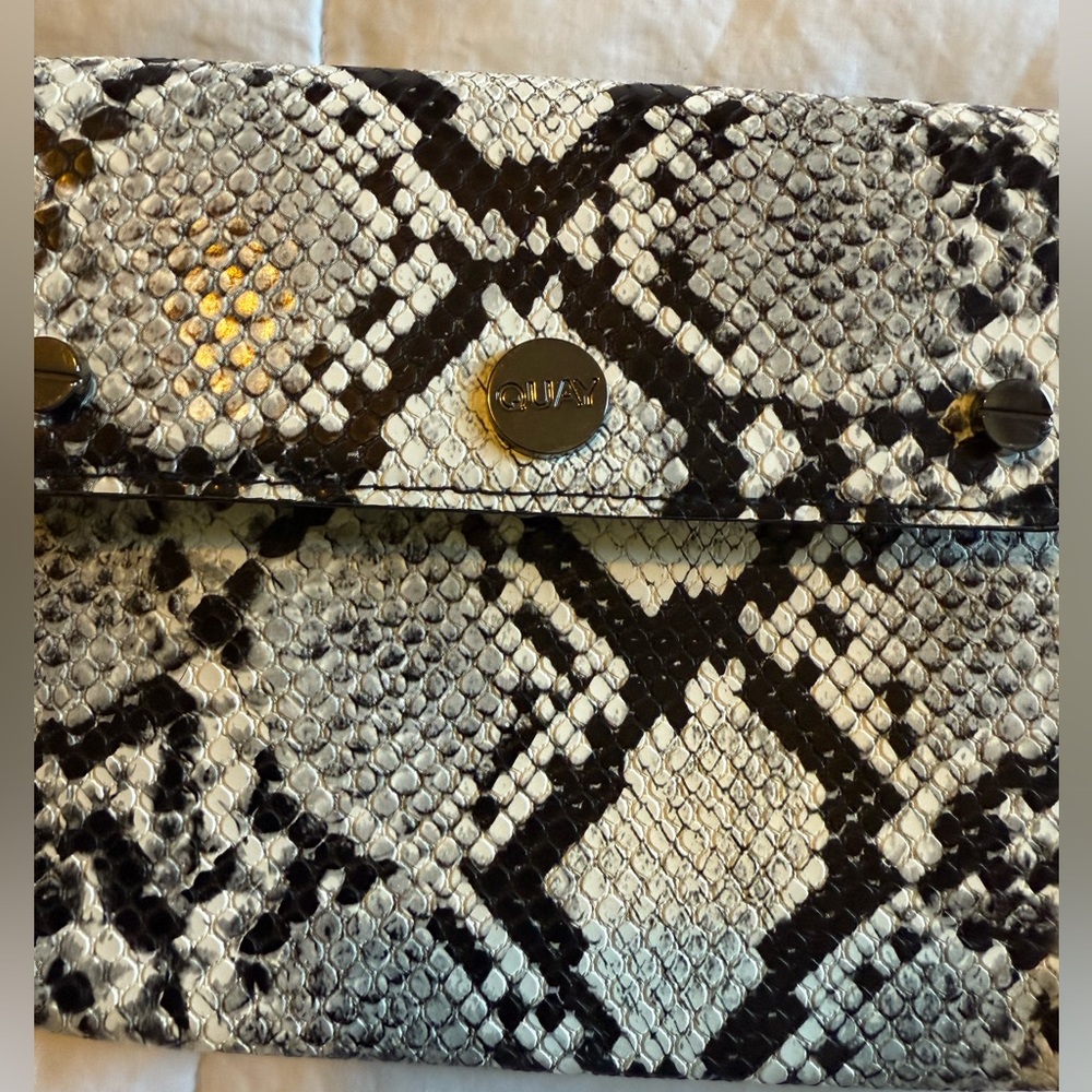 Snakeskin Pattern Wristlet - Picture 3 of 4